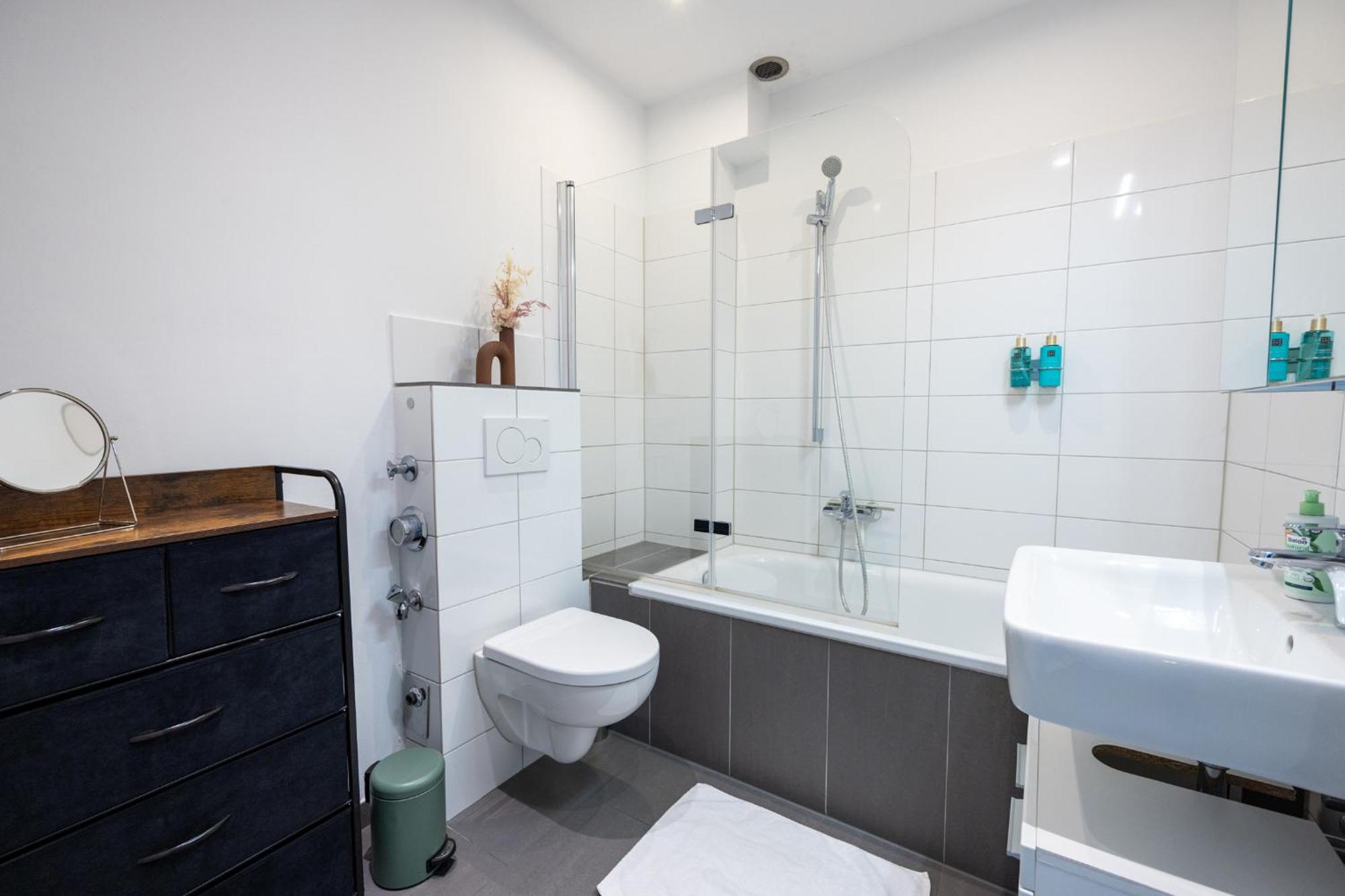 Have-A-Nice-Stay - Nahe Der U-Bahn Nach Hamburg - Natur 1 Minute Entfernt - Baecker & Restaurants 500M - Lidl 800M - Zentrum 1,5Km Ahrensburg Εξωτερικό φωτογραφία